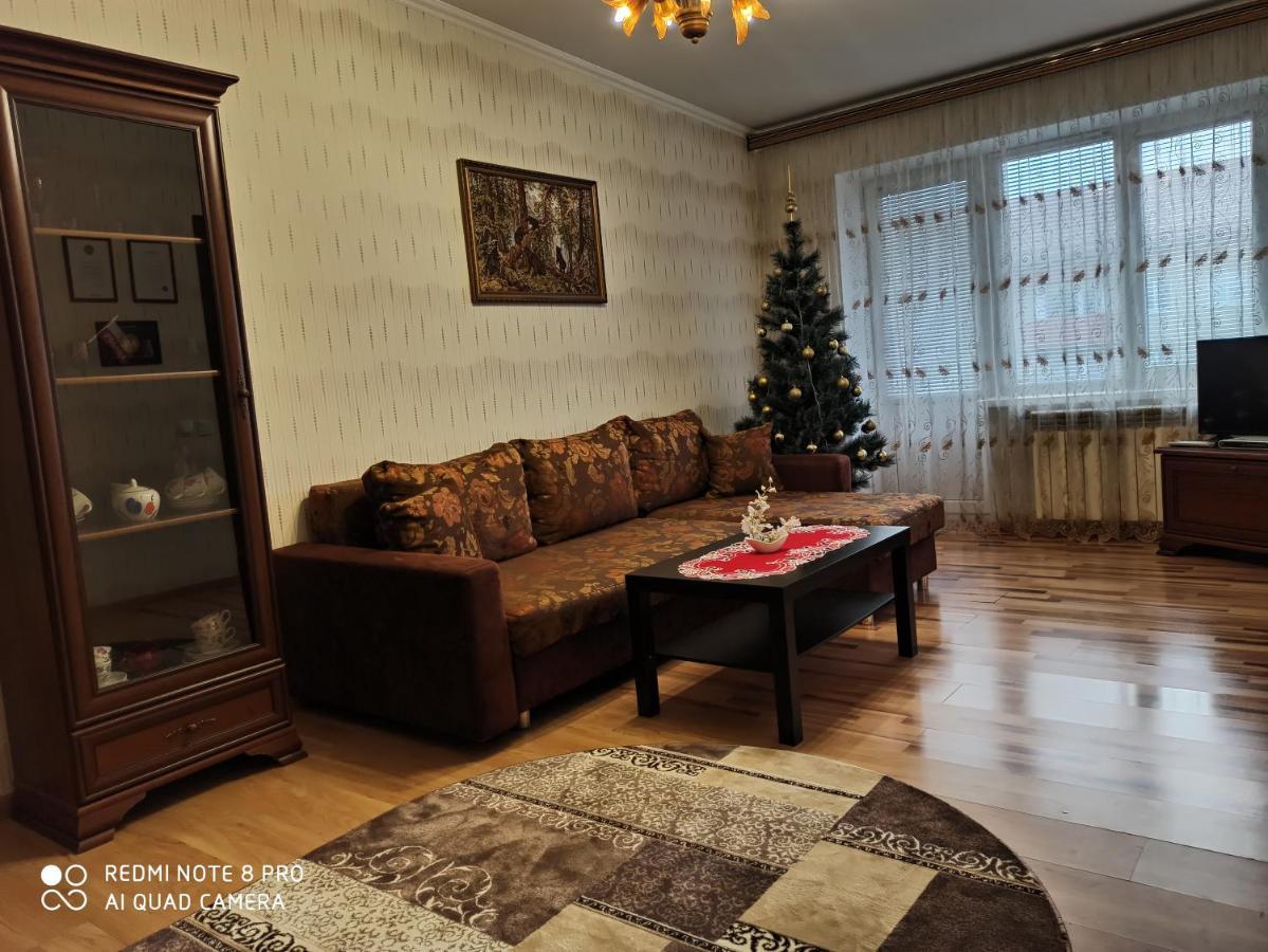 Apartment On Krainego Str 27 Slonim Extérieur photo